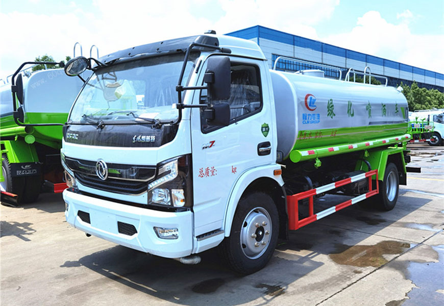 凱馬新型霧炮灑水車報價表大全
