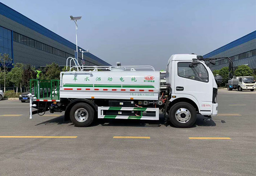 東風大型灑水車——綠色優(yōu)先的選擇
