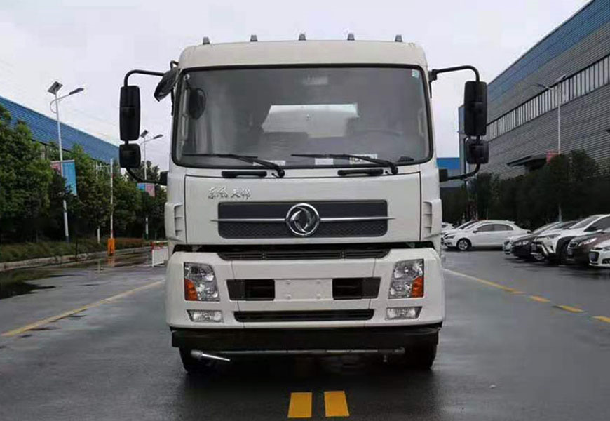 高效環(huán)保，助力城市美化——國三江淮5方灑水車
