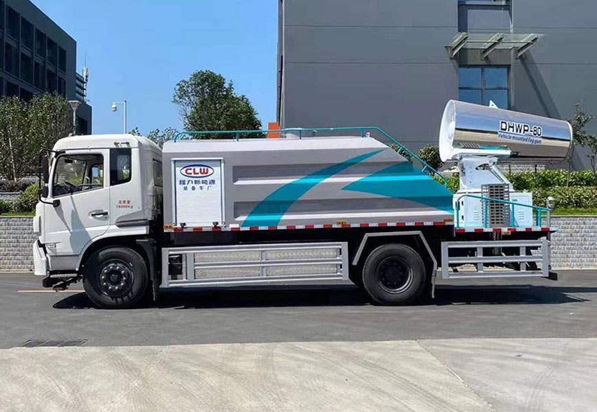宜興凱馬灑水車：防治城市揚塵、美化城市新利器
