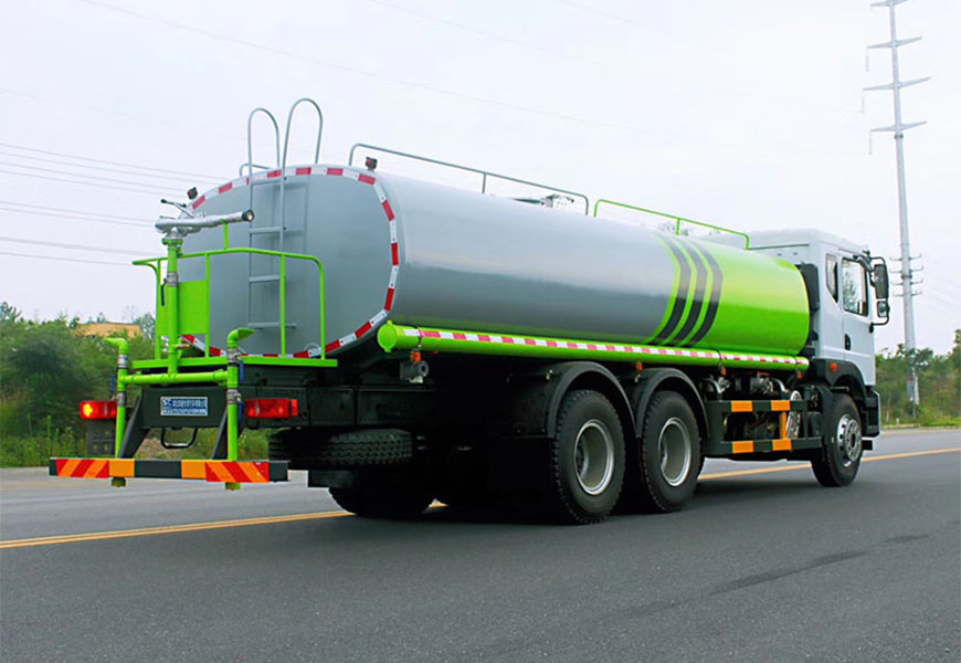 隨州灑水車8噸多少錢？程力灑水車價格解析
