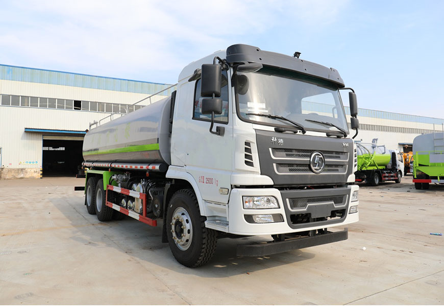 老一汽解放灑水車：傳承經(jīng)典，造就輝煌
