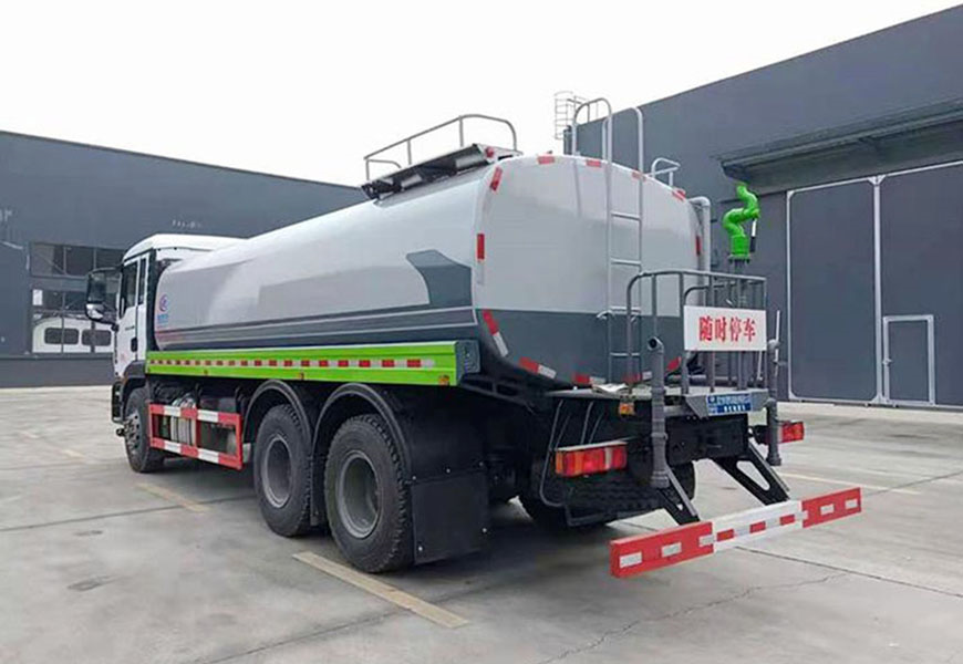 東風(fēng)天錦12方綠化灑水車——城市綠化必備良器
