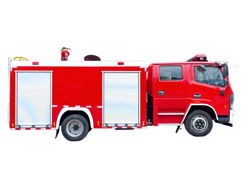 不料公安叫來消防車
